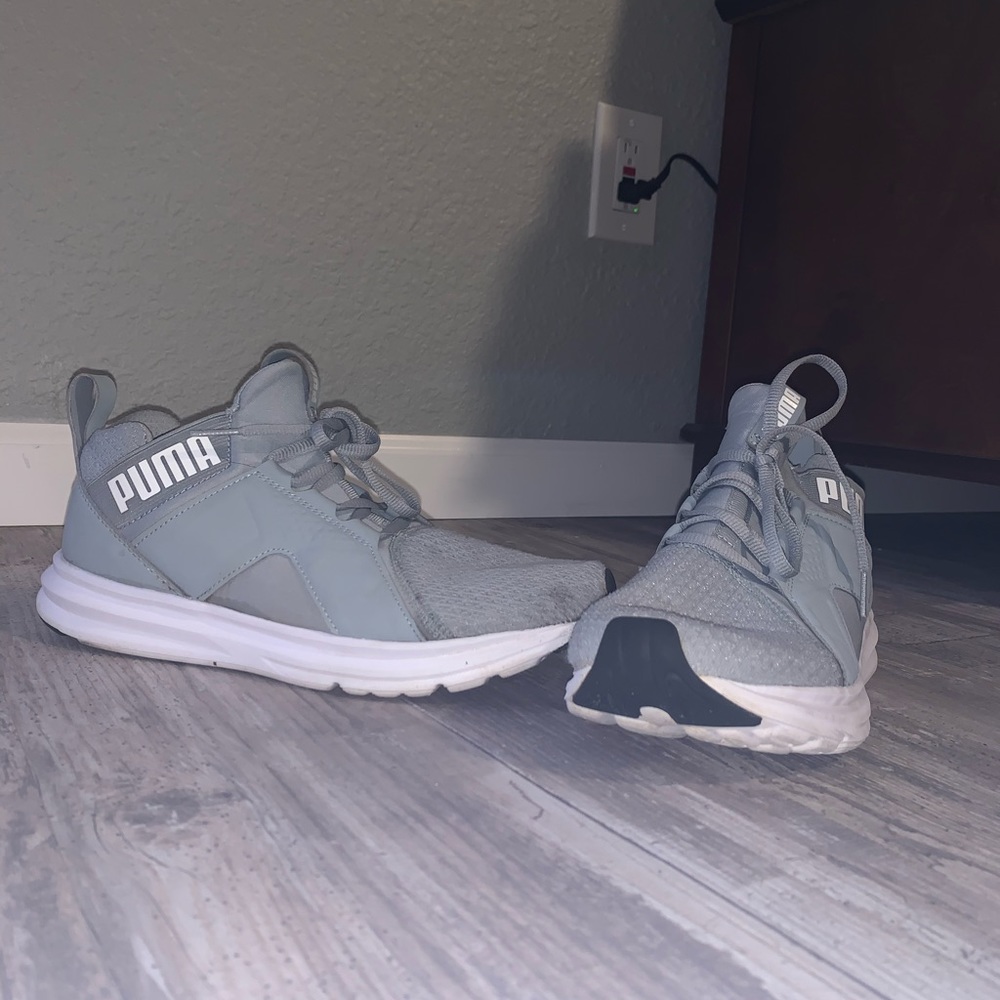 Baby blue puma tennis shoes - Picture 3 of 4